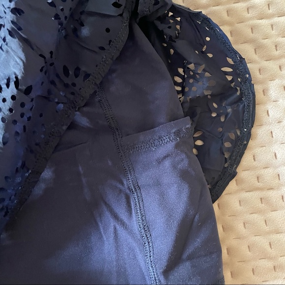 Aerie lace running short - Picture 3 of 4